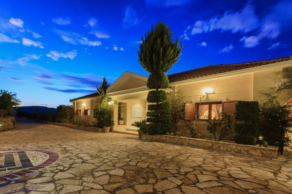 Villa Akros And Suites Keri Exterior photo